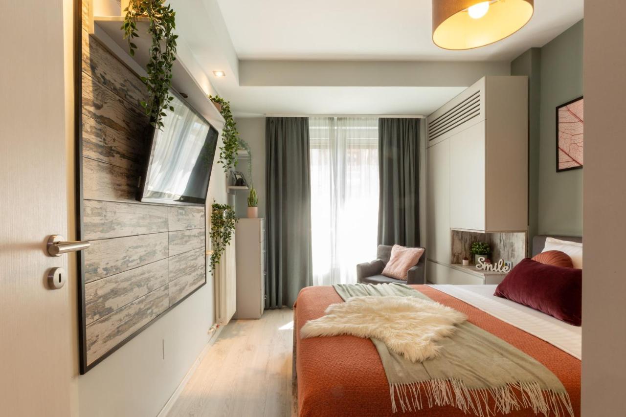 Modern 1Br Apt In The Old Town: The Perfect Choice Бухарест Екстер'єр фото