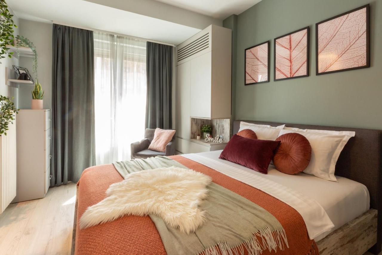 Modern 1Br Apt In The Old Town: The Perfect Choice Бухарест Екстер'єр фото