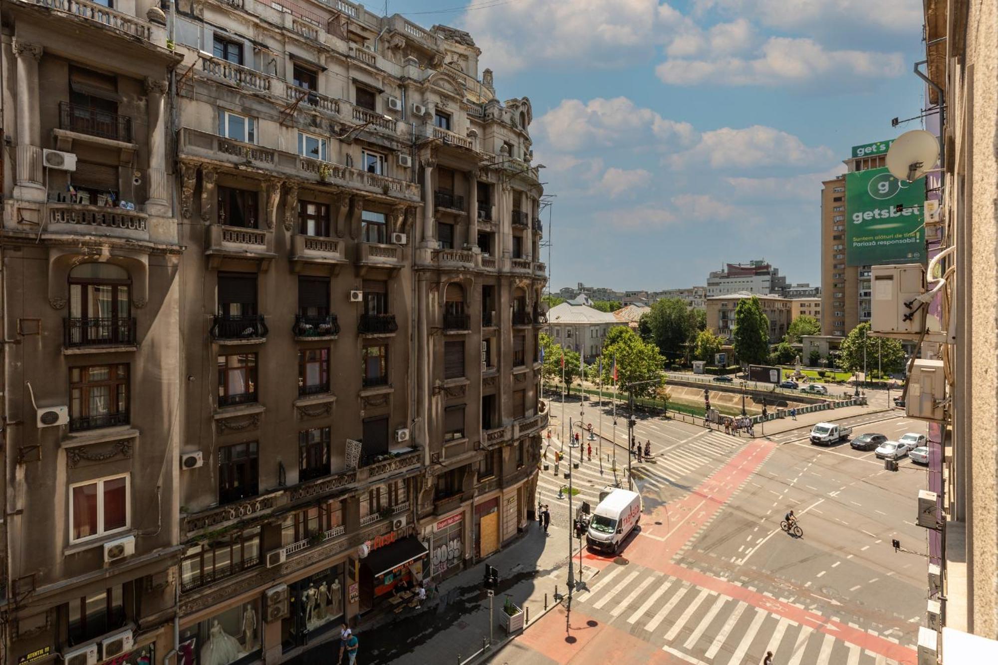 Modern 1Br Apt In The Old Town: The Perfect Choice Бухарест Екстер'єр фото