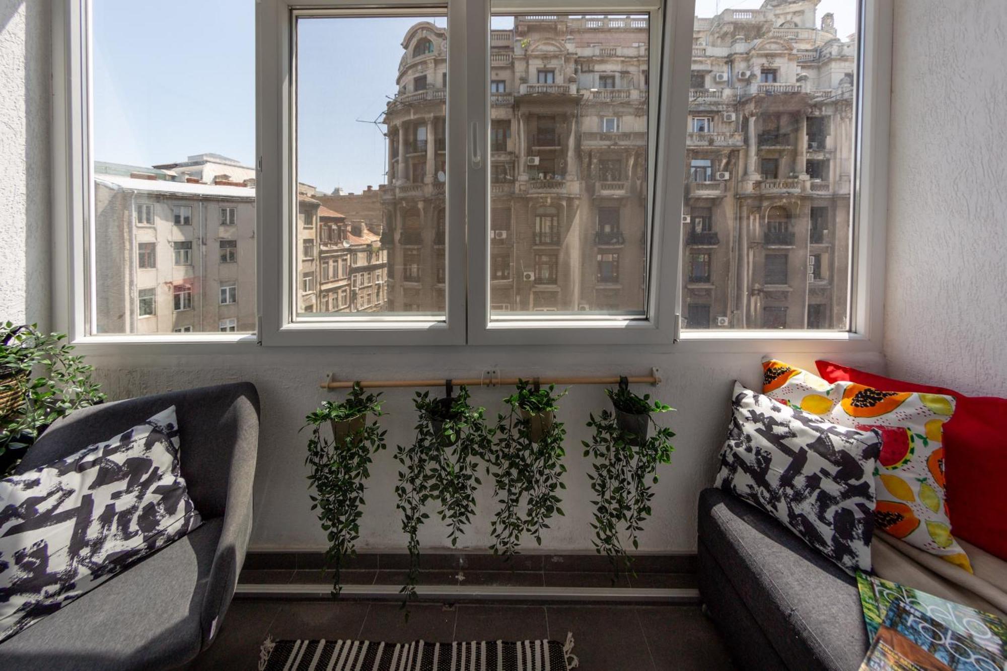 Modern 1Br Apt In The Old Town: The Perfect Choice Бухарест Екстер'єр фото