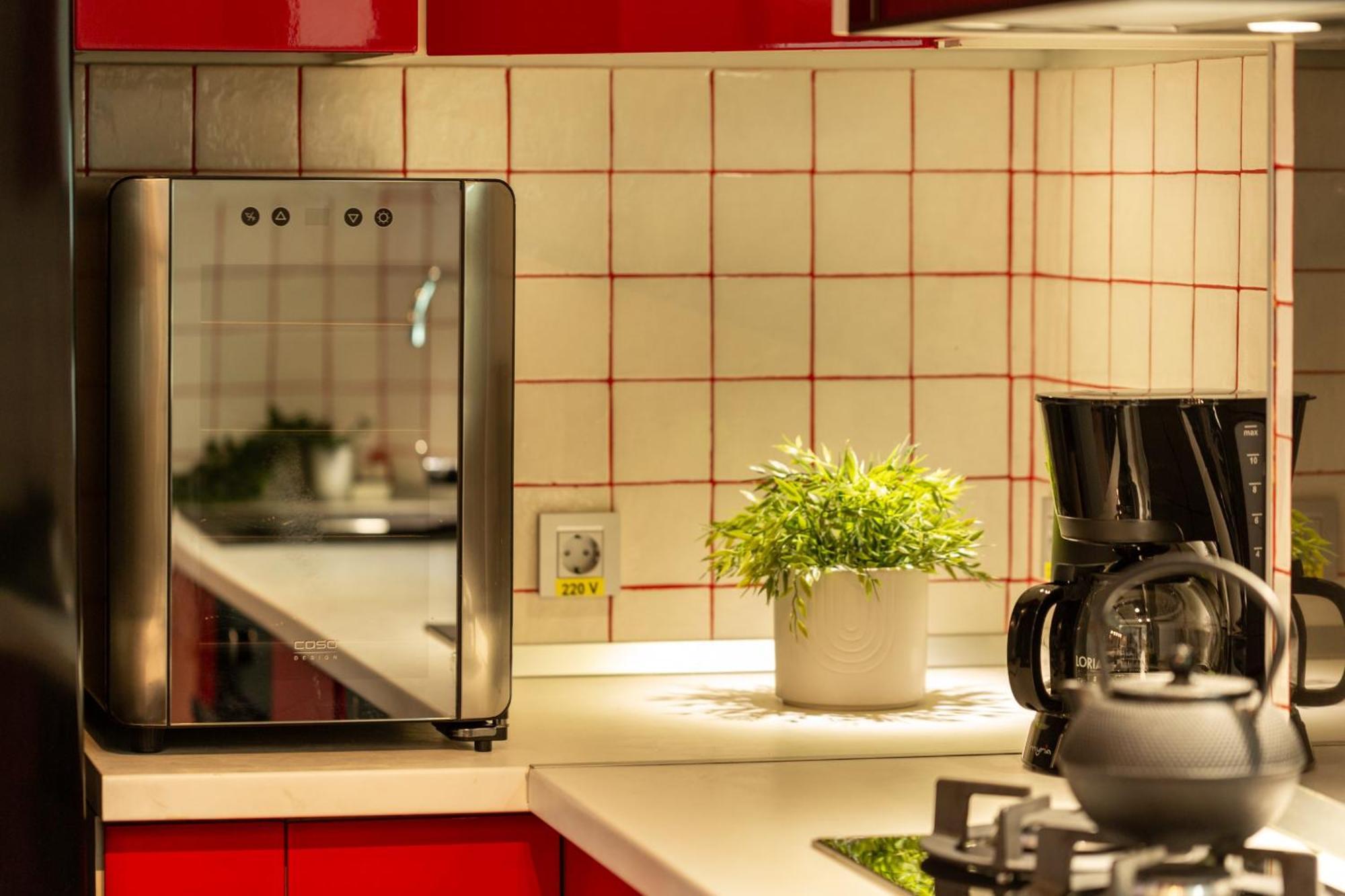 Modern 1Br Apt In The Old Town: The Perfect Choice Бухарест Екстер'єр фото
